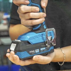 Kit taladro percutor/atornillador 20 v con 2 baterias 2.0a y cargador 22,5 x 20,3 cm pro series